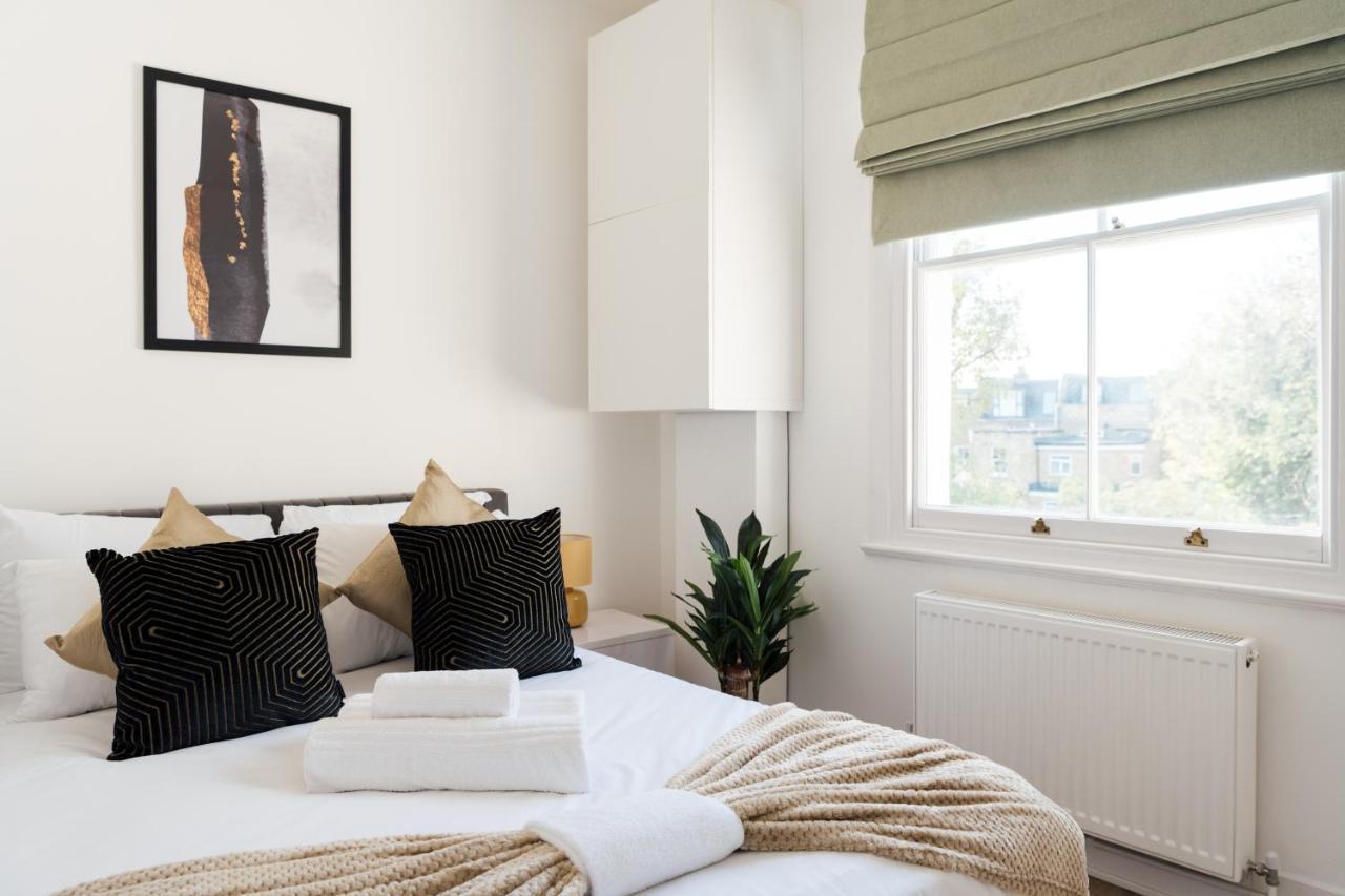 Stunning & Stylish 2 Bed Flat In West London Daire Dış mekan fotoğraf